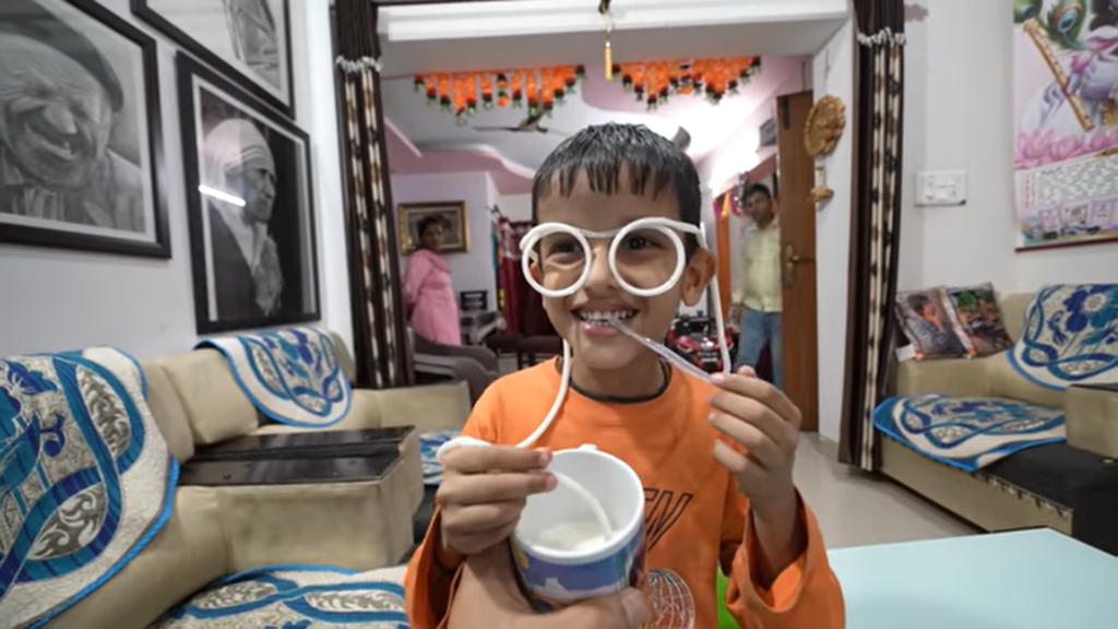 DRINK HAT and STRAW GLASSES Toy Review with HobbyKidsTV 