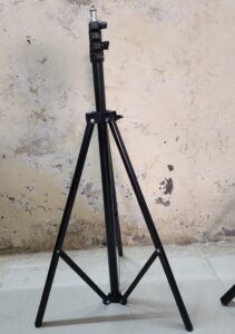 2nd customer review image of Kratos Premium 84 Inch (7 feet) Tripod Stand