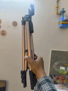 1st customer review image of Kratos Premium 84 Inch (7 feet) Tripod Stand